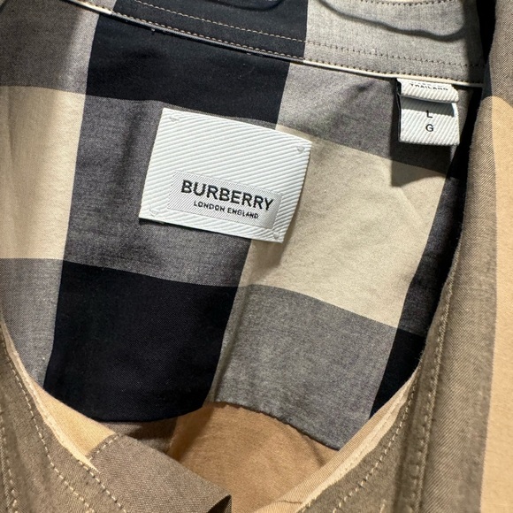 Burberry button up - Picture 2 of 3